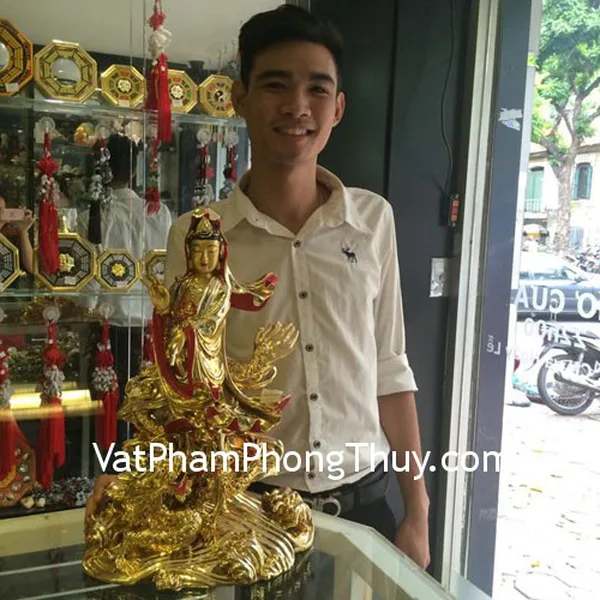 Anh Hưng- khách hàng mua phật quan âm tường long Y149