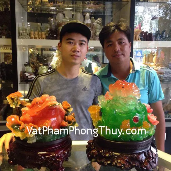 Anh Việt- khách hàng mua tượng thiềm thừ K130M và tỳ hưu K125M