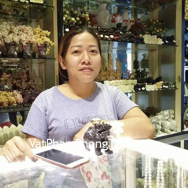 Chị Hà - khách hàng mua tượng tỳ hưu Bắc Kinh đen chuẩn BKD-S, tỳ hưu Bắc Kinh trắng chuẩn BKT-S, mặt nhẫn tỳ hưu thạch anh vàng S757.