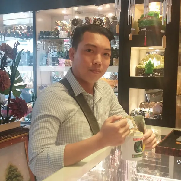 Anh Chung - khách hàng mua chuỗi thạch anh tóc vàng A+ Uruguay S6226-S5-4381