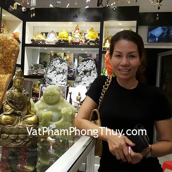 Chị Yến - khách hàng mua tượng phật quan âm đồng ngồi lớn D278