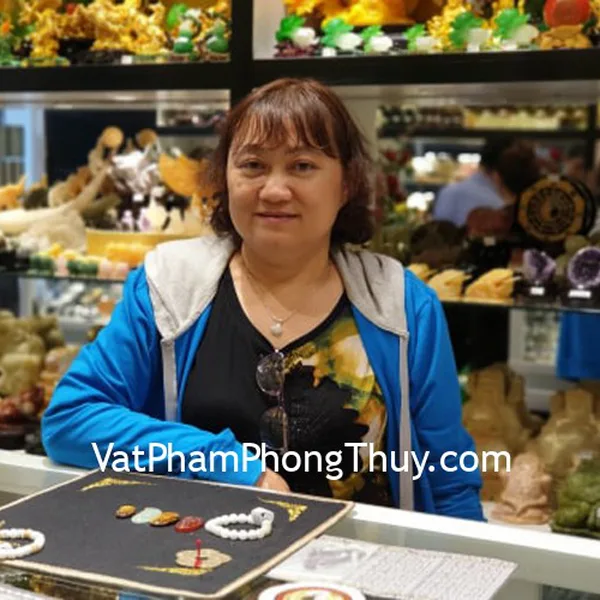 Cô Hạnh - khách hàng mua vòng tay mẫu đơn S6404, phật bản mệnh mắt mèo S6484-7, tiền xu phong thủy CC2008,CC1139