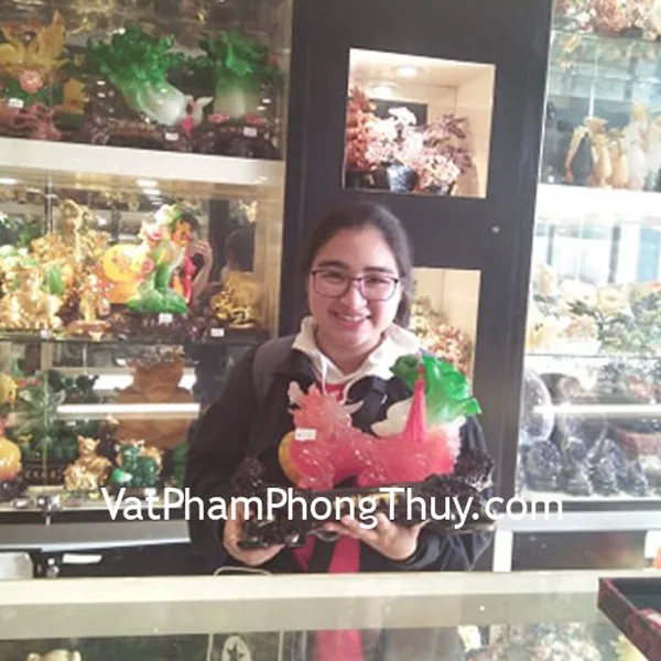 Chị Linh - khách hàng mua tượng tỳ hưu kéo cải LN046