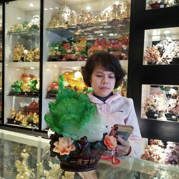 Chị Thuý - Khách hàng mua Bắp cải xanh trên giỏ mẫu đơn lá sen LN078.