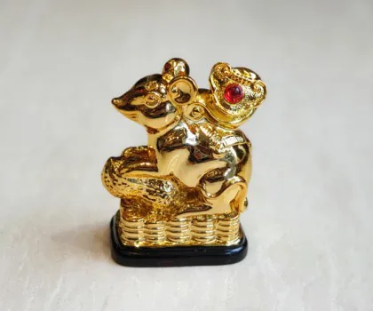 Chuột vàng dán xe cõng như ý FTM026