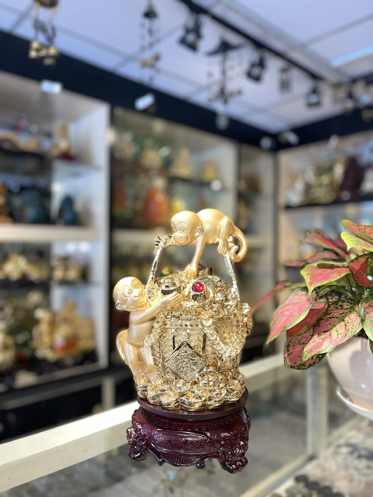 Song khỉ trên giỏ tài lộc - kim hầu tụ tài K046M