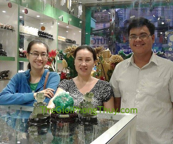 Cô Hằng - Khách hàng mua Tỳ Hưu FH141G và Thiềm Thừ FK142M