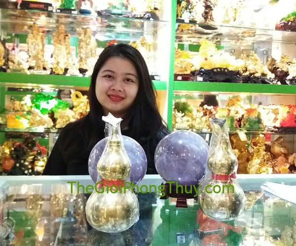 Chị Yung Burden - Khách hàng mua Quả cầu thạch anh tím FGM142-F1-19527, FGM142-F1-16818 và Hồ lô trơn lớn FD208