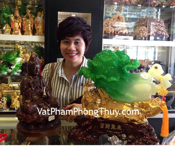 Chị Hoa - khách hàng mua bắp cải K181M và tượng quan âm A132