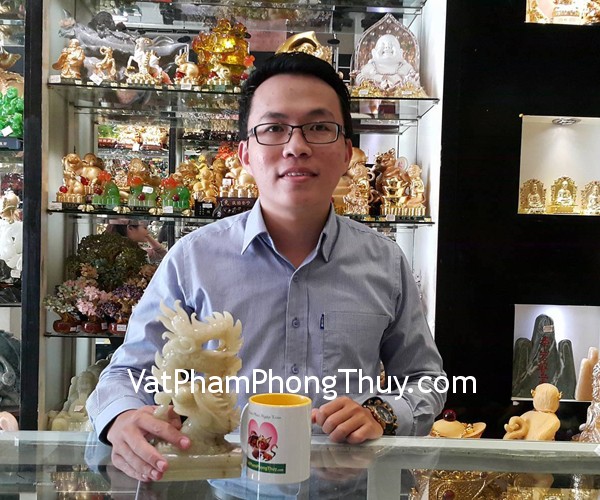 Anh Tài- khách hàng mua tượng rồng cẩm thạch đứng nhỏ N075