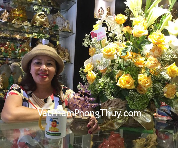 Chị Phượng-khách hàng mua cây tài lộc túi tiền chữ tài thạch anh tím KC099
