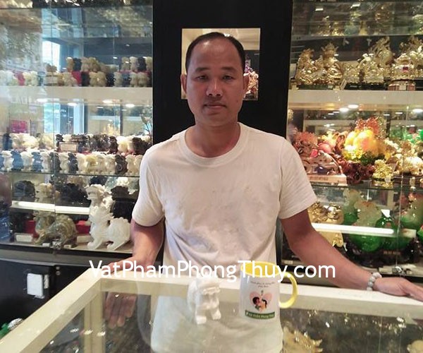 Anh Thuỷ - khách hàng mua tỳ hưu Bắc kinh trắng