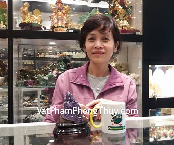Chị Thuyên - khách hàng mua bông thạch anh tím H089-3340
