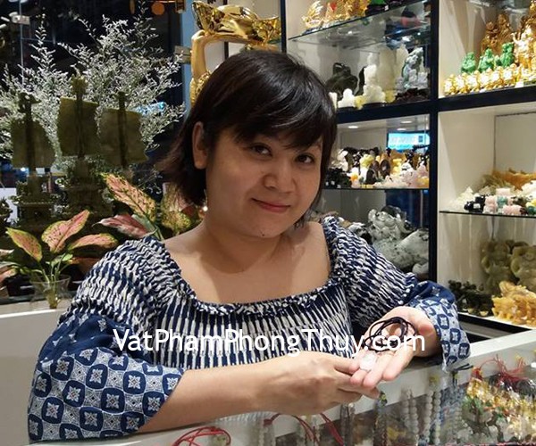 Chị Phương - khách hàng mua mặt hồ ly thạch anh hồng S6341