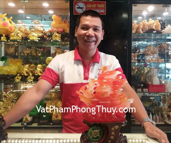 Anh Giang - Khách hàng mua Thuyền buồm rồng đỏ trên dòng sông cá C187A